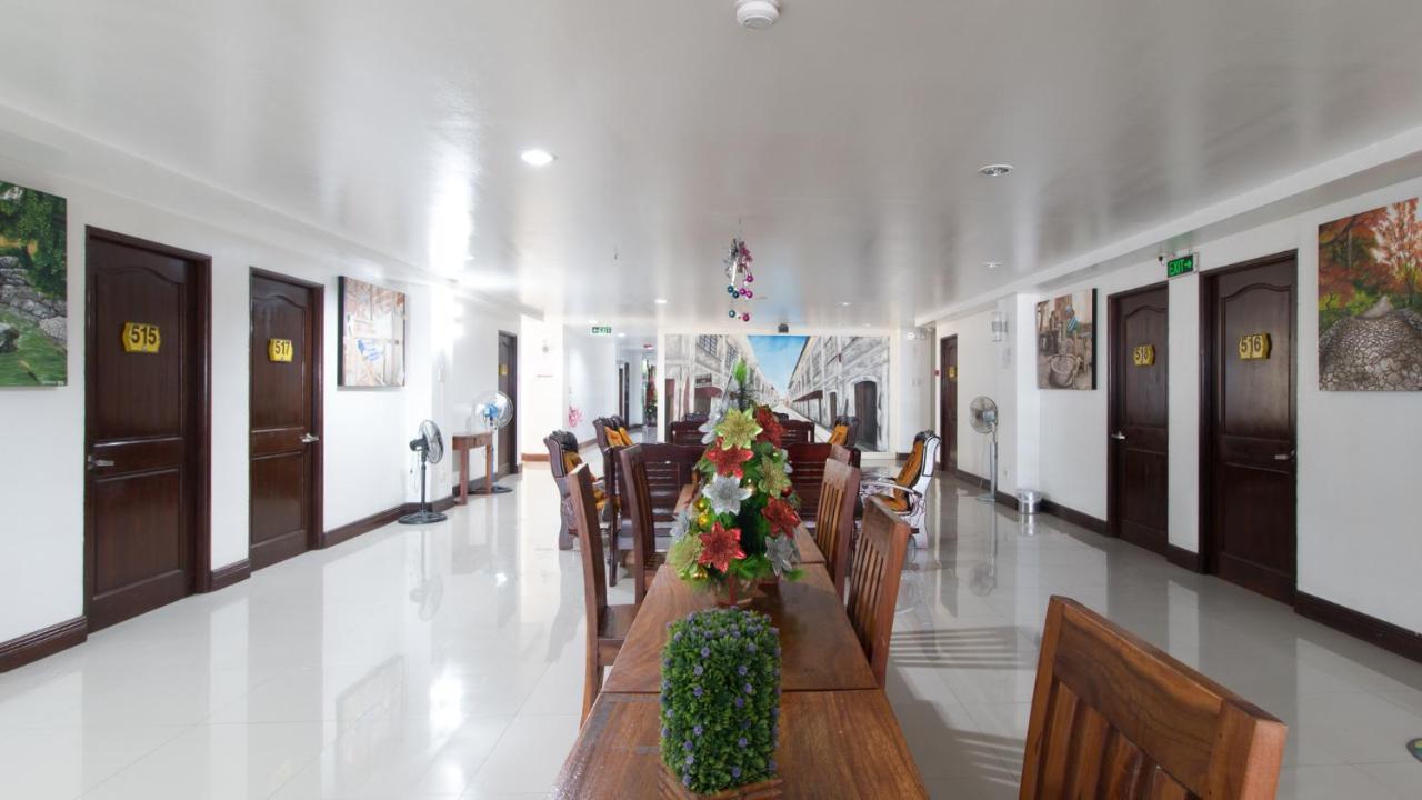 Reddoorz Plus Near Vigan City Commercial Center Extérieur photo