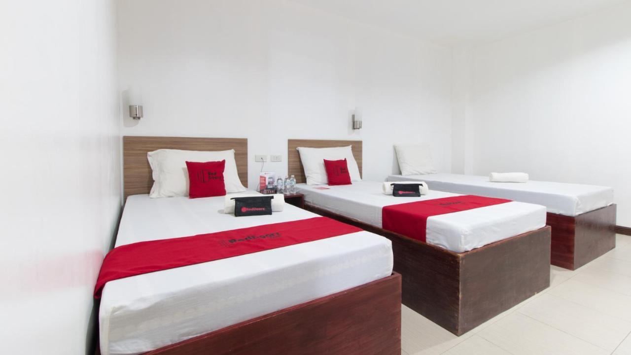 Reddoorz Plus Near Vigan City Commercial Center Extérieur photo