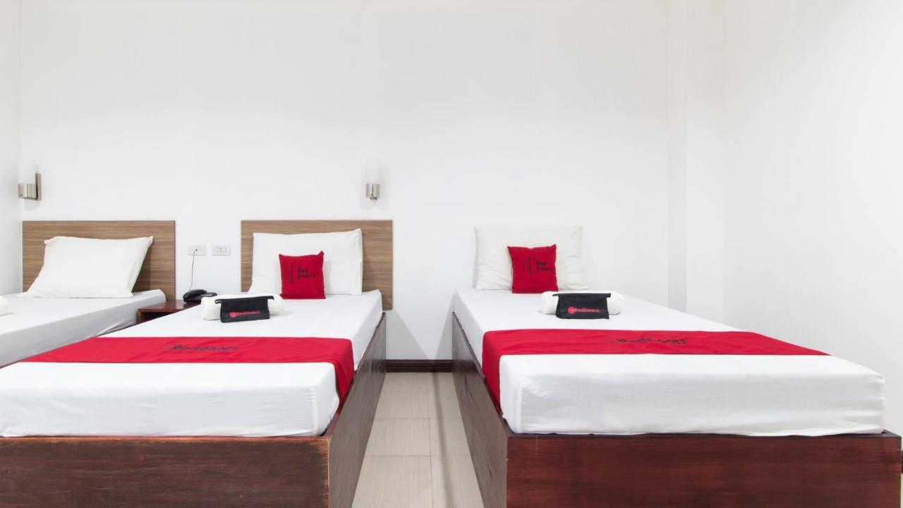 Reddoorz Plus Near Vigan City Commercial Center Extérieur photo