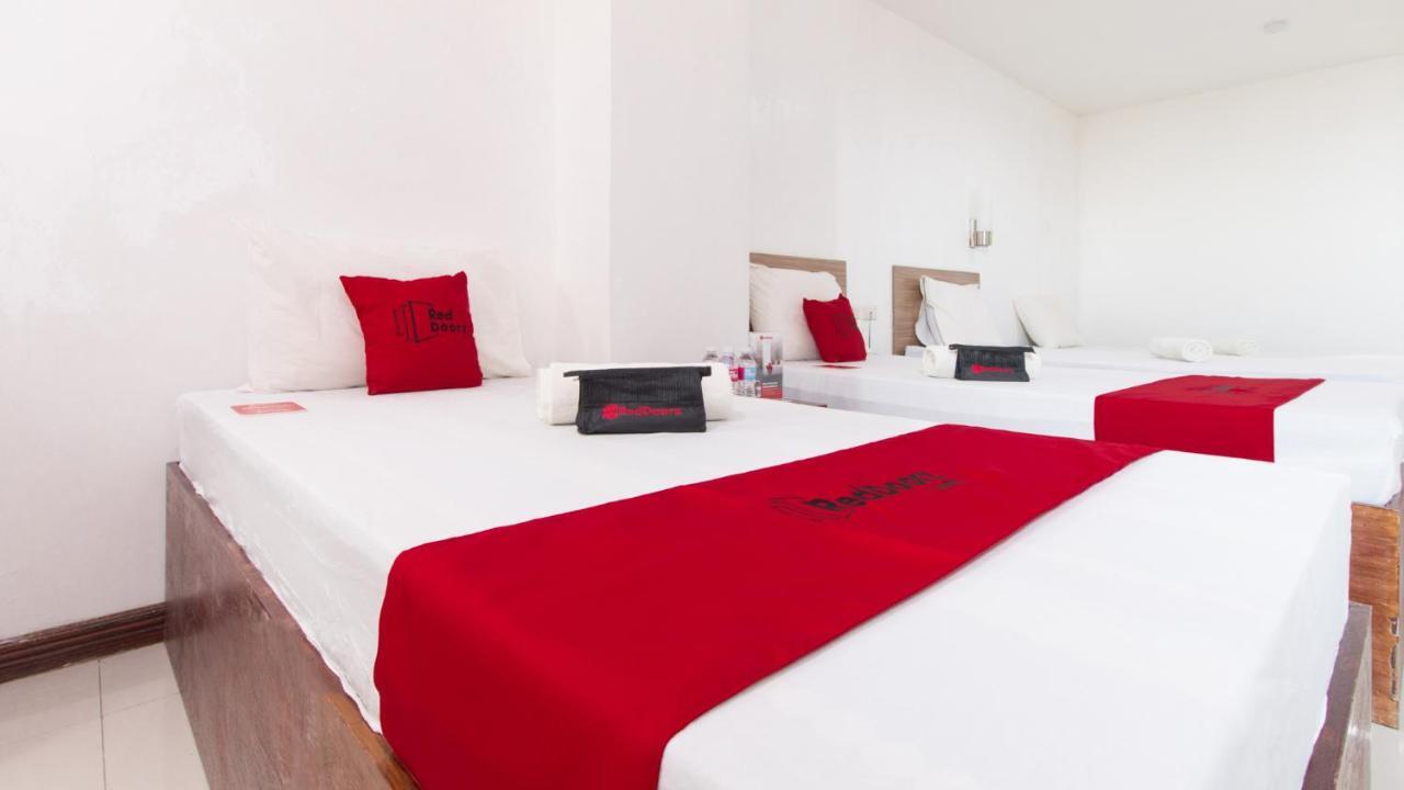 Reddoorz Plus Near Vigan City Commercial Center Extérieur photo