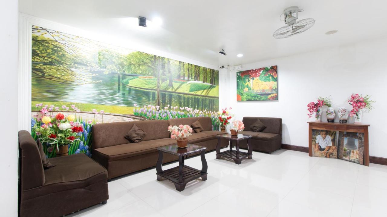 Reddoorz Plus Near Vigan City Commercial Center Extérieur photo