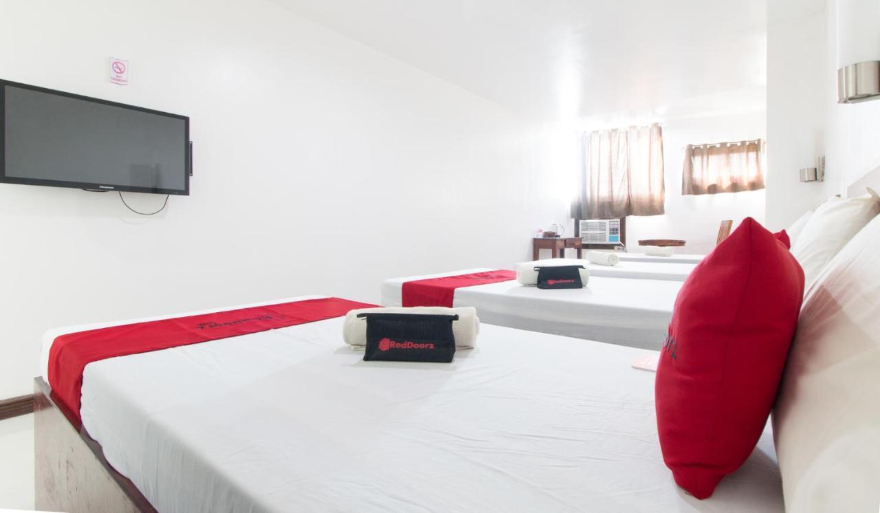 Reddoorz Plus Near Vigan City Commercial Center Extérieur photo