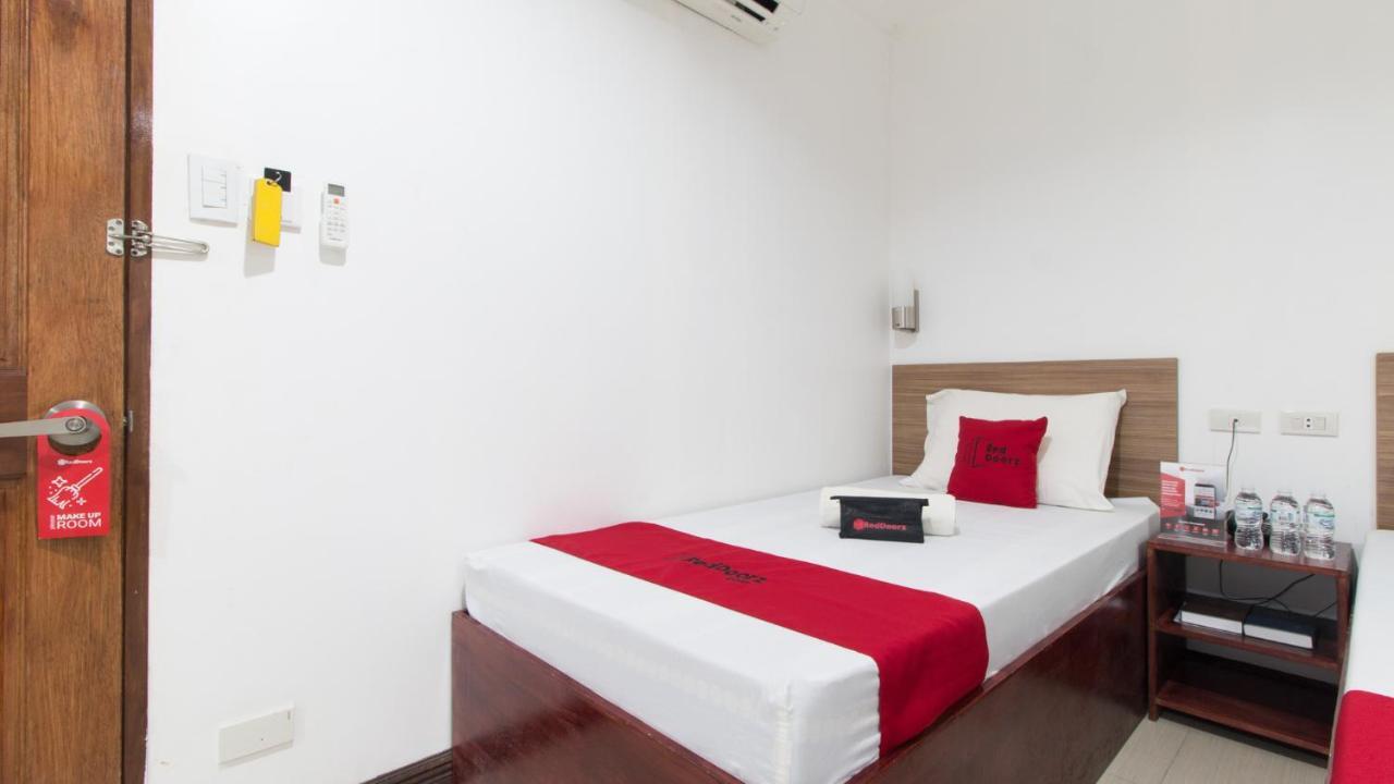 Reddoorz Plus Near Vigan City Commercial Center Extérieur photo
