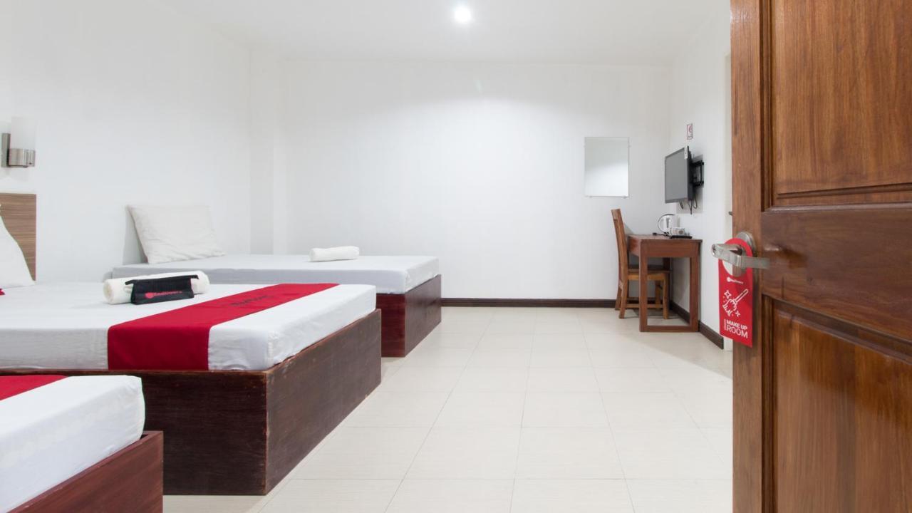 Reddoorz Plus Near Vigan City Commercial Center Extérieur photo
